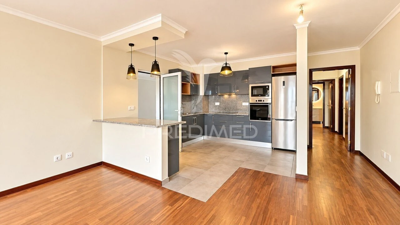 Apartamento T2 para Venda em Caniço Foto 8