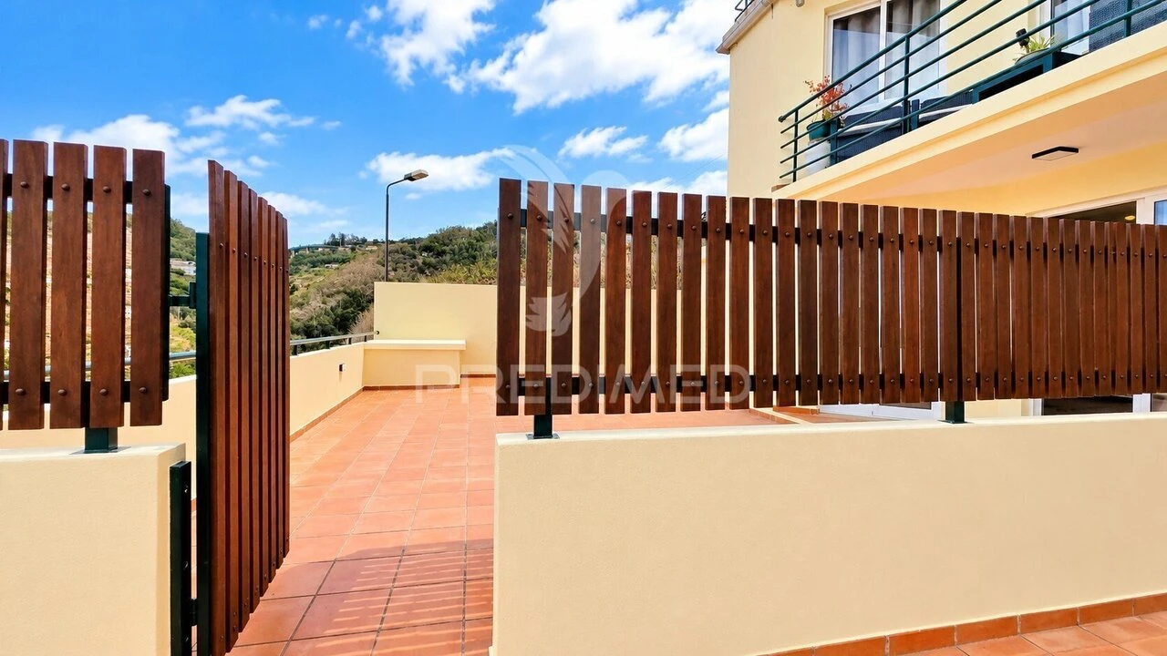 Apartamento T2 para Venda em Caniço Foto 2