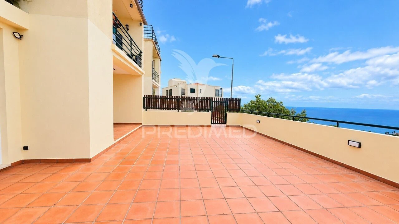 Apartamento T2 para Venda em Caniço Foto 5