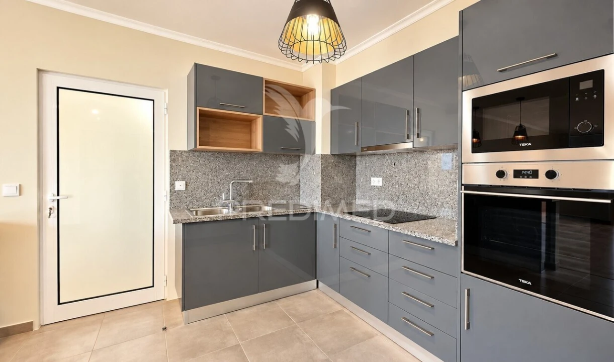 Apartamento T2 para Venda em Caniço Foto 10