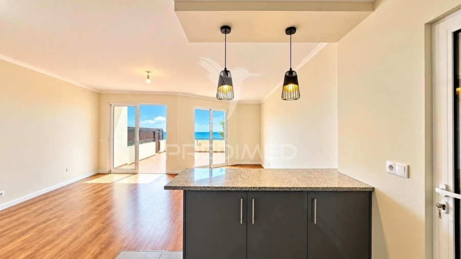 Apartamento T2 para Venda em Caniço Foto 12