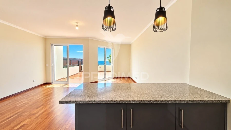Apartamento T2 para Venda em Caniço Foto 13