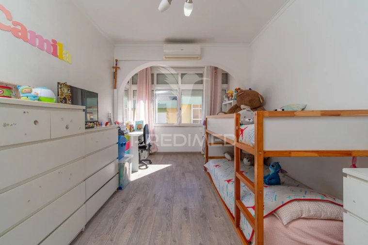 Apartamento T2 para Venda em Póvoa de Santa Iria e Forte da Casa Foto 8