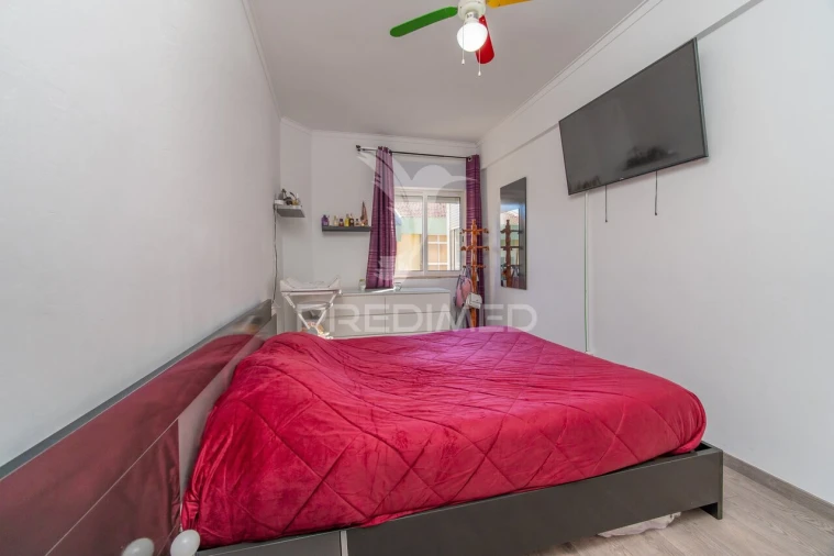 Apartamento T2 para Venda em Póvoa de Santa Iria e Forte da Casa Foto 11