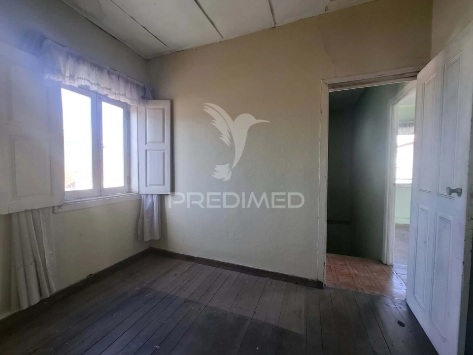 Moradia T3 para Venda em Arvore Foto 10