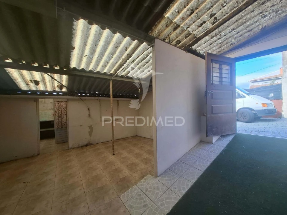 Moradia T3 para Venda em Arvore Foto 20