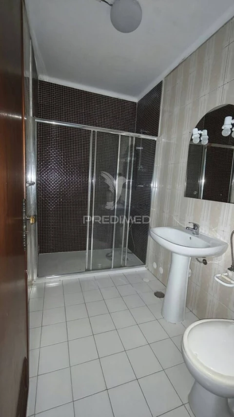 Apartamento T1 para Venda em Bustos, Troviscal e Mamarrosa