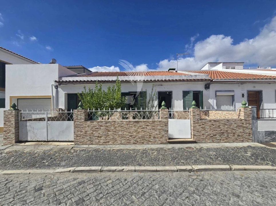Moradia T2 para Venda em Beja (Santiago Maior e São João Baptista) Foto 2