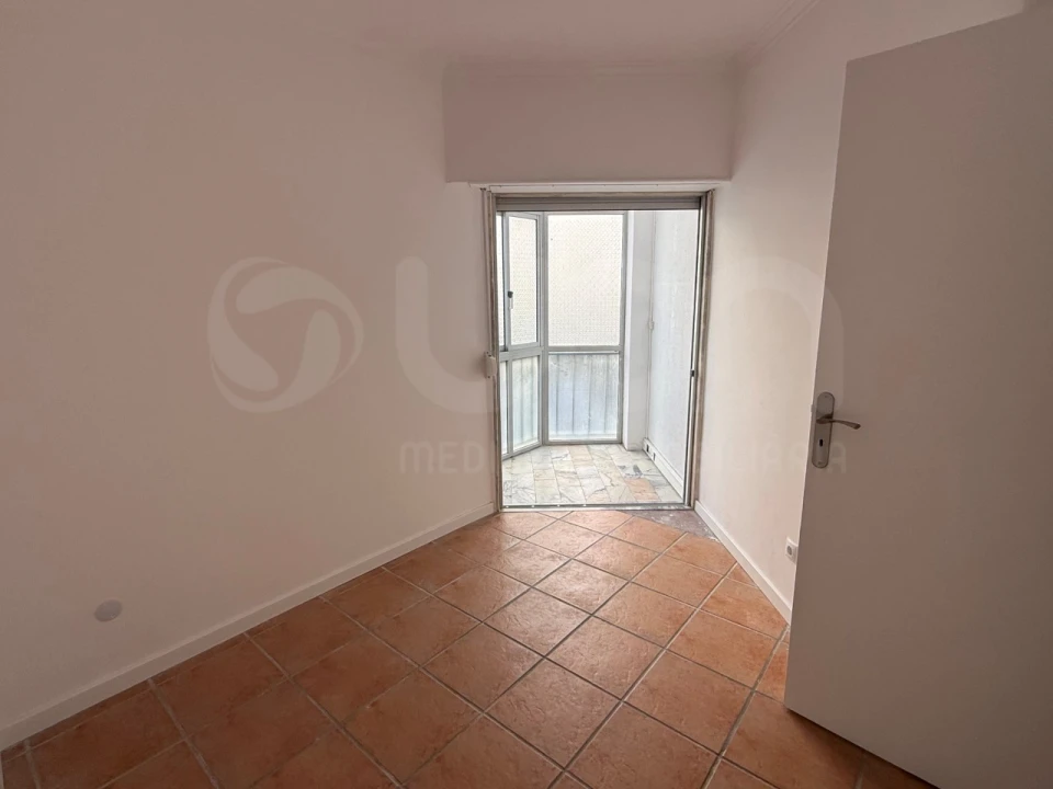 Apartamento T2 para Venda em Algueirão-Mem Martins Foto 10