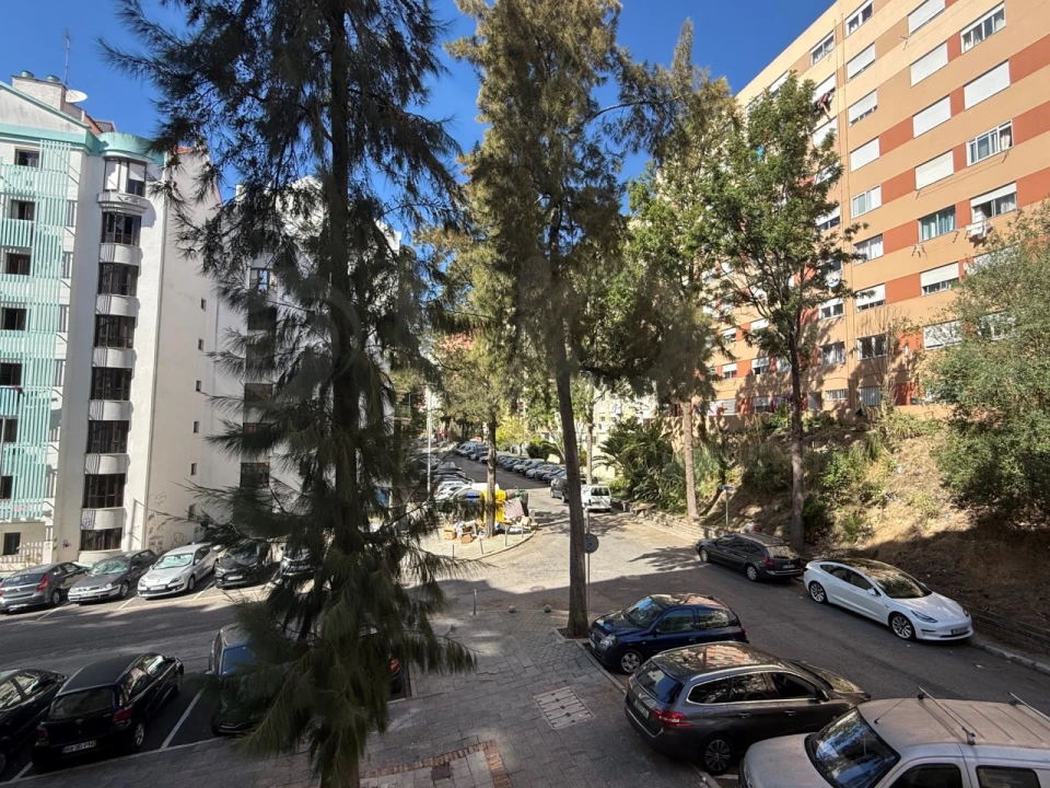 Apartamento T2 para Venda em Algueirão-Mem Martins Foto 13