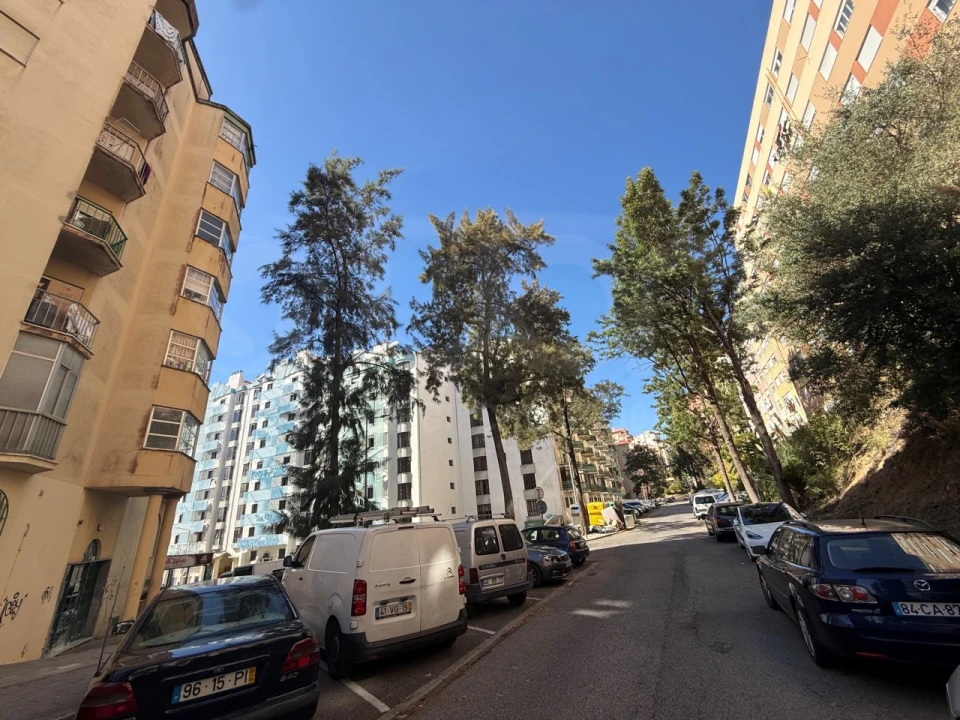 Apartamento T2 para Venda em Algueirão-Mem Martins Foto 14