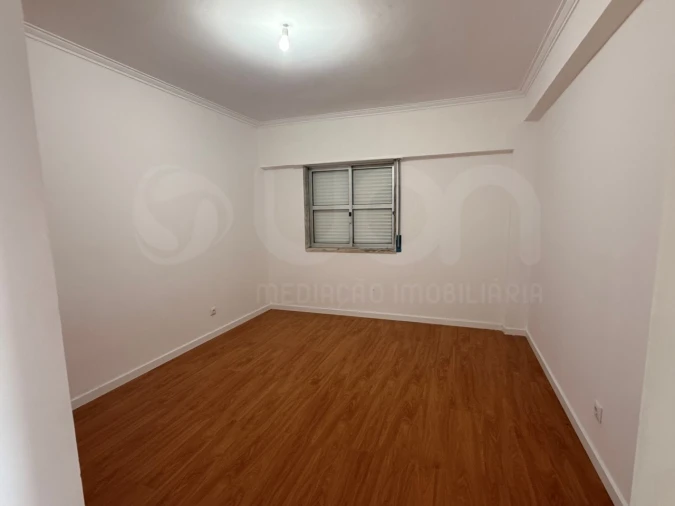 Apartamento T2 para Venda em Algueirão-Mem Martins Foto 5