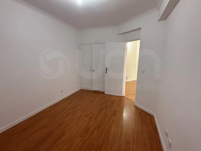 Apartamento T2 para Venda em Algueirão-Mem Martins Foto 8