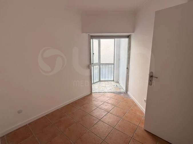 Apartamento T2 para Venda em Algueirão-Mem Martins Foto 10