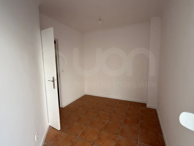 Apartamento T2 para Venda em Algueirão-Mem Martins Foto 11