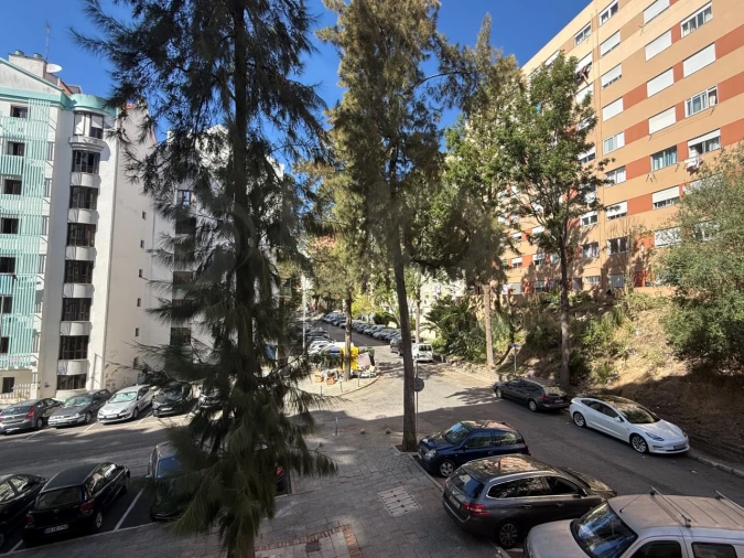 Apartamento T2 para Venda em Algueirão-Mem Martins Foto 13