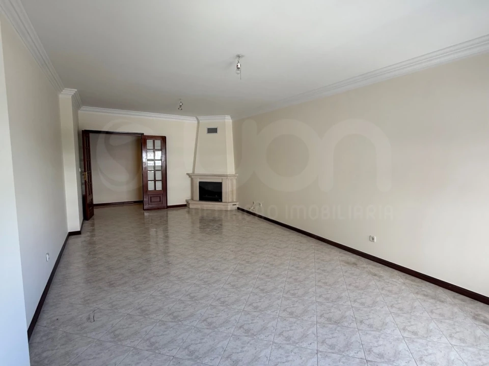 Apartamento T2 para Venda em Algueirão-Mem Martins Foto 3