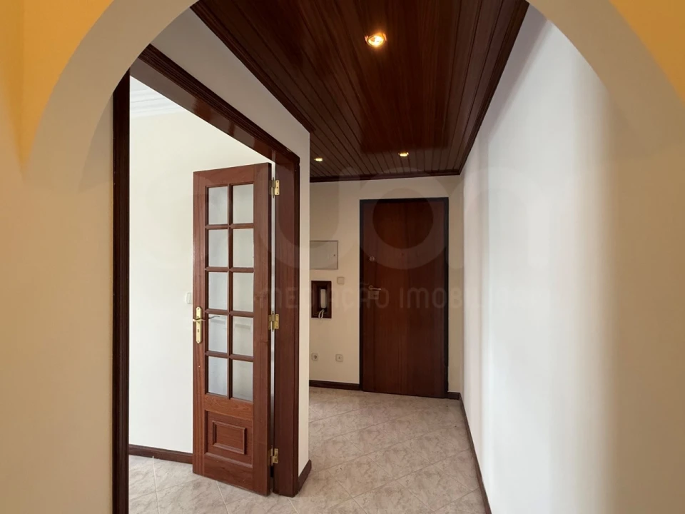 Apartamento T2 para Venda em Algueirão-Mem Martins Foto 7
