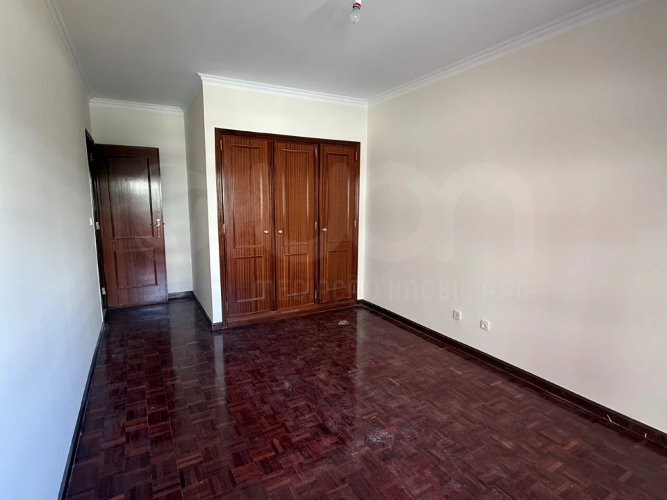 Apartamento T2 para Venda em Algueirão-Mem Martins Foto 11