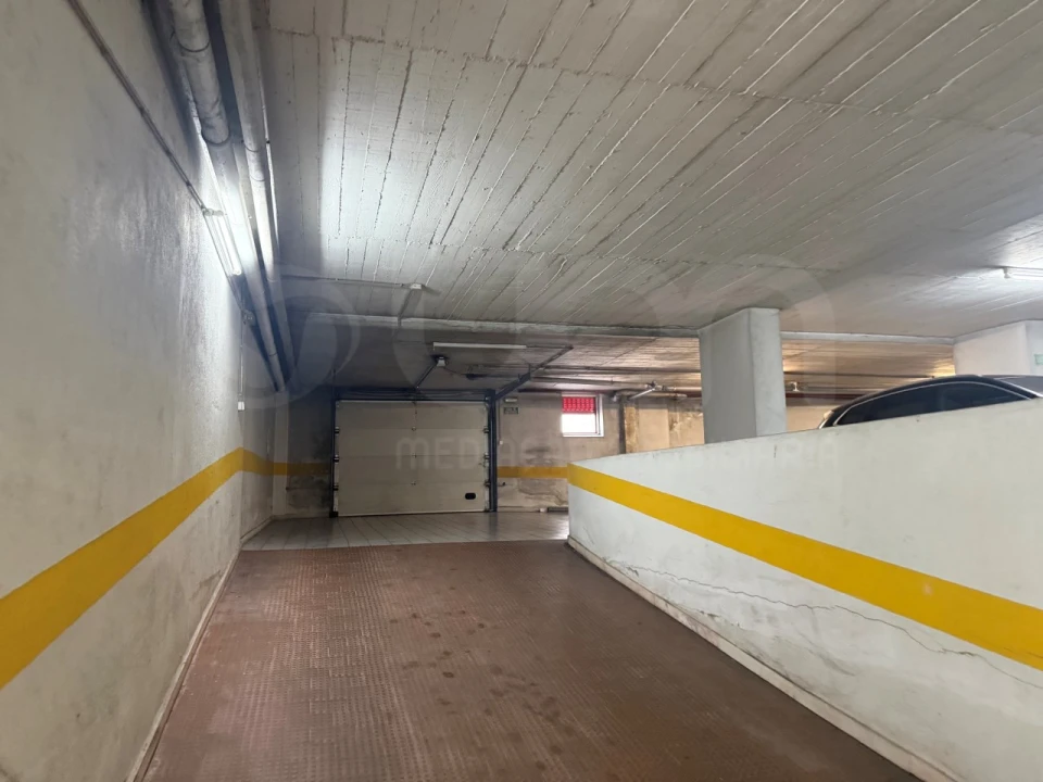 Apartamento T2 para Venda em Algueirão-Mem Martins Foto 16