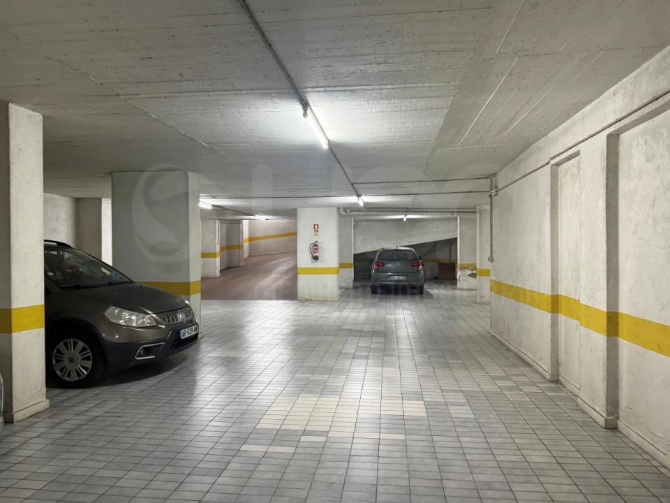 Apartamento T2 para Venda em Algueirão-Mem Martins Foto 17