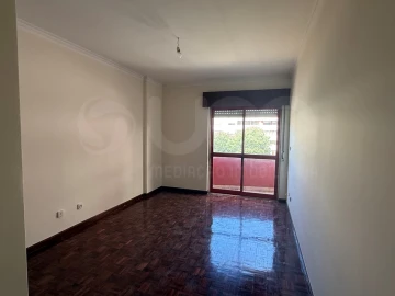 Apartamento T2 para Venda em Algueirão-Mem Martins