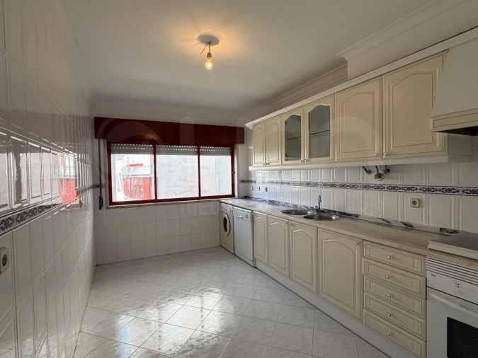 Apartamento T2 para Venda em Algueirão-Mem Martins Foto 5