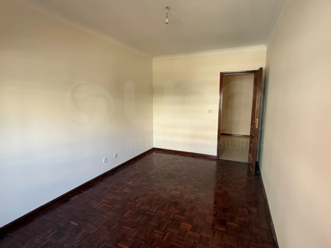 Apartamento T2 para Venda em Algueirão-Mem Martins Foto 8