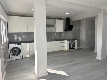 Apartamento T2 para Venda em Setubal (São Sebastião)