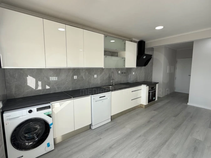 Apartamento T2 para Venda em Setubal (São Sebastião) Foto 3