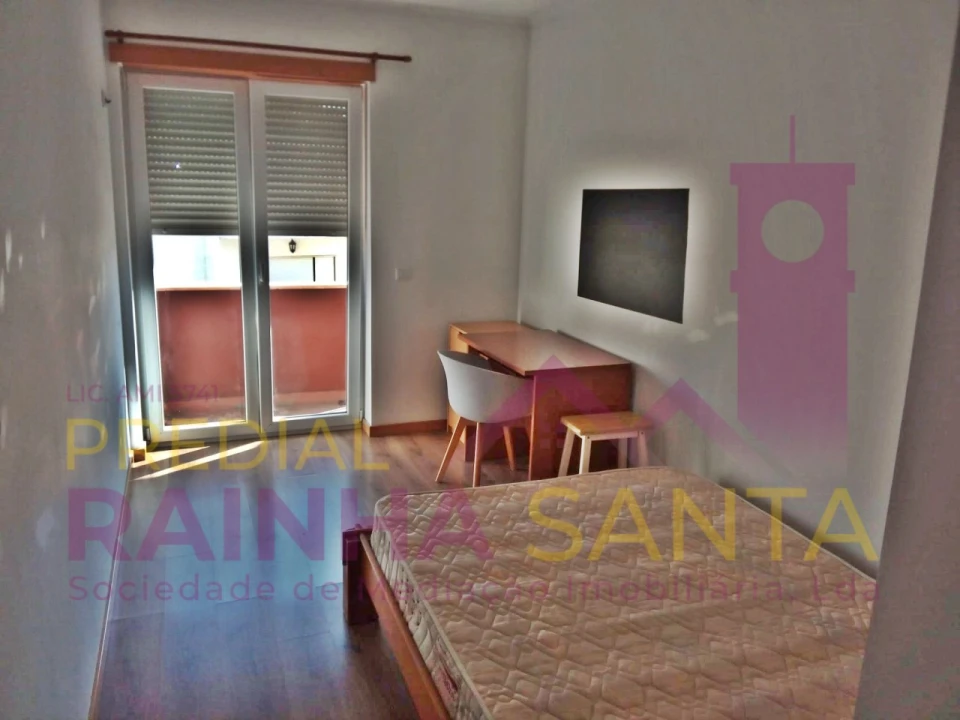Quarto para Arrendamento em Santa Clara e Castelo Viegas Foto 7