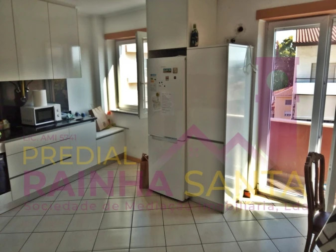 Quarto para Arrendamento em Santa Clara e Castelo Viegas Foto 8