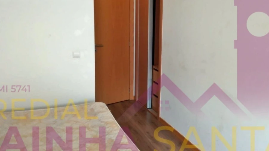 Quarto para Arrendamento em Santa Clara e Castelo Viegas