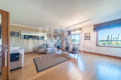 Apartamento T2 para Arrendamento em Arroios
