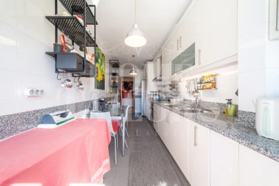 Apartamento T2 para Arrendamento em Arroios