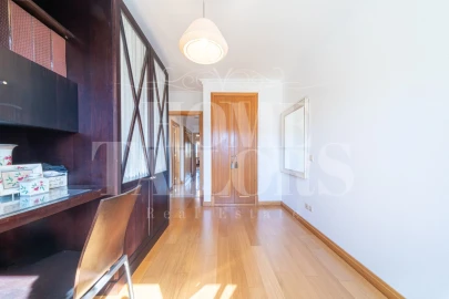 Apartamento T2 para Arrendamento em Arroios