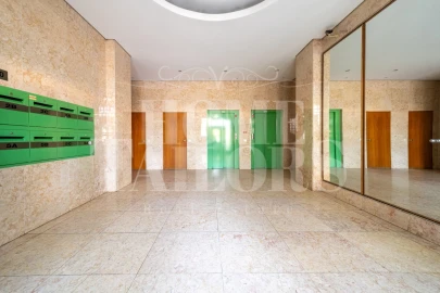 Apartamento T2 para Arrendamento em Arroios