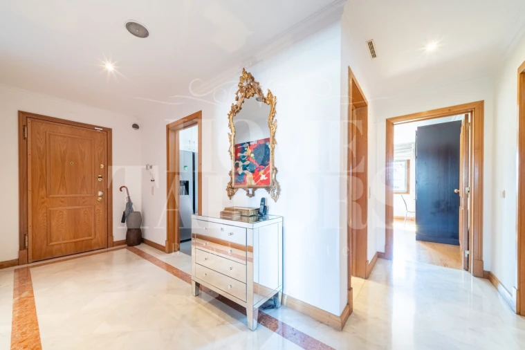 Apartamento T2 para Arrendamento em Arroios Foto 8