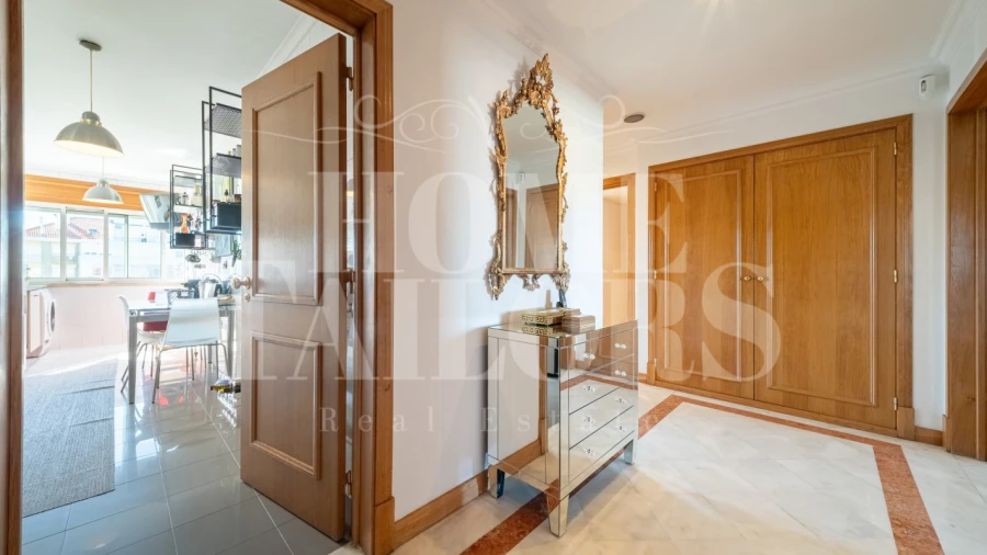Apartamento T2 para Arrendamento em Arroios