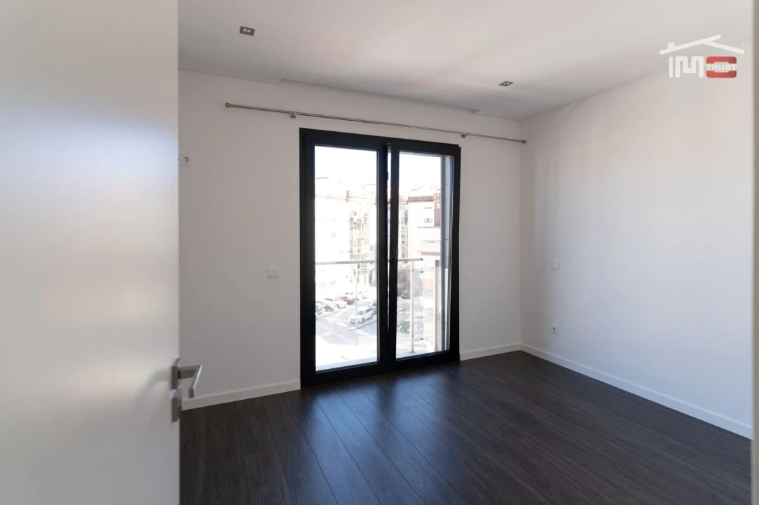Apartamento T2 para Arrendamento em Fatima Foto 8