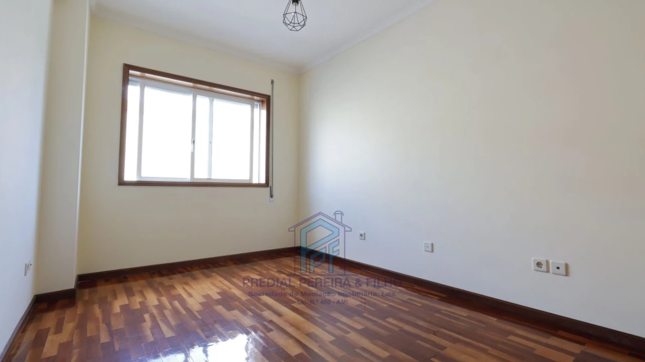 Apartamento T2 para Arrendamento em Baguim do Monte (Rio Tinto) Foto 16