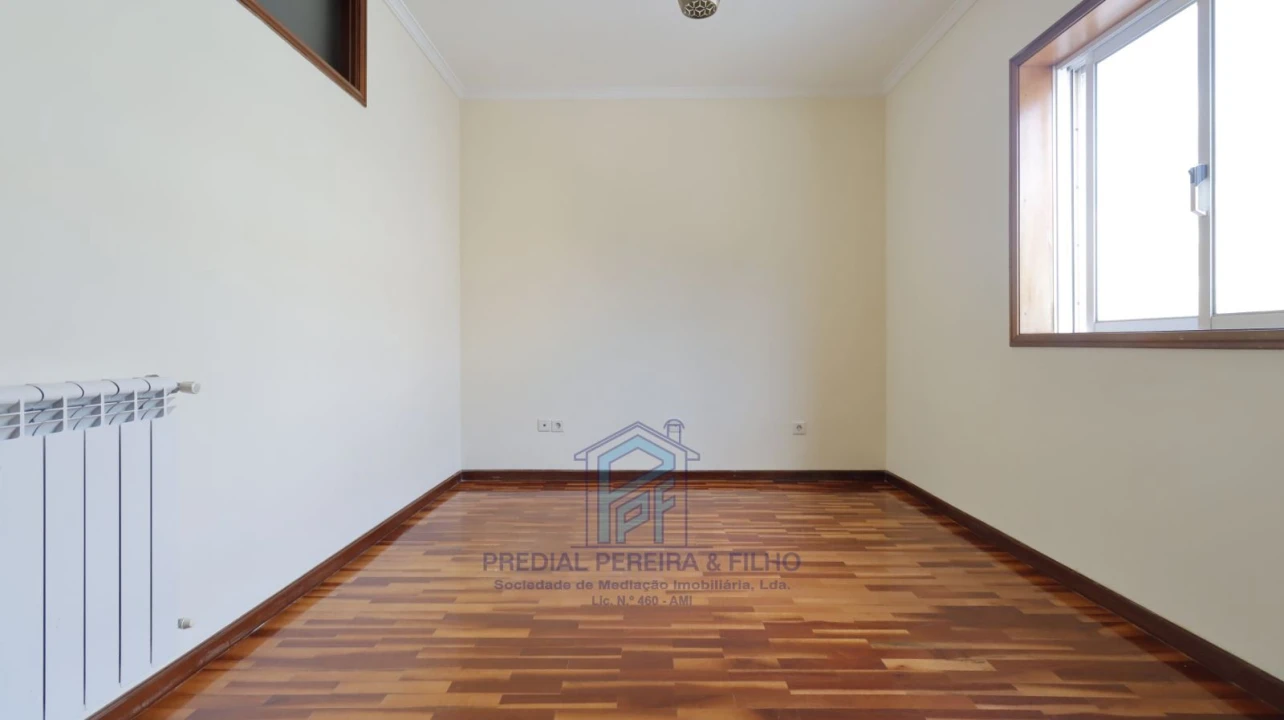 Apartamento T2 para Arrendamento em Baguim do Monte (Rio Tinto) Foto 20
