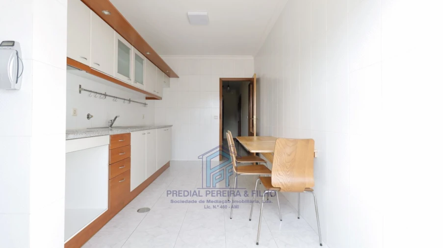 Apartamento T2 para Arrendamento em Baguim do Monte (Rio Tinto) Foto 10