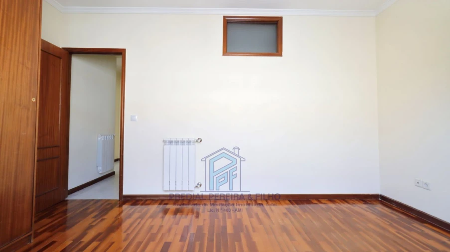 Apartamento T2 para Arrendamento em Baguim do Monte (Rio Tinto) Foto 23