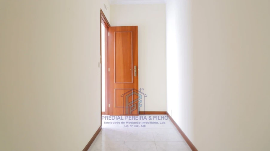 Apartamento T2 para Arrendamento em Baguim do Monte (Rio Tinto) Foto 13