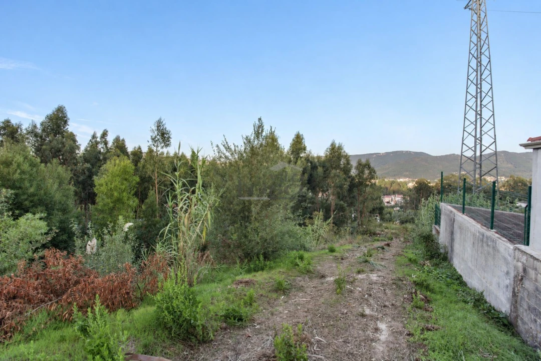 Terreno P/ Prédio para Venda em Fânzeres e São Pedro da Cova Foto 1