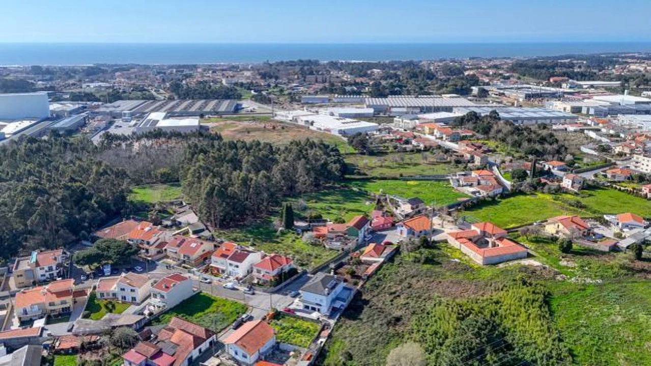 Moradia T3 para Venda em Serzedo e Perosinho Foto 2