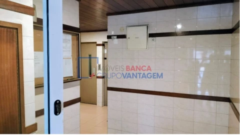 Apartamento T2 para Venda em Mafamude e Vilar do Paraíso