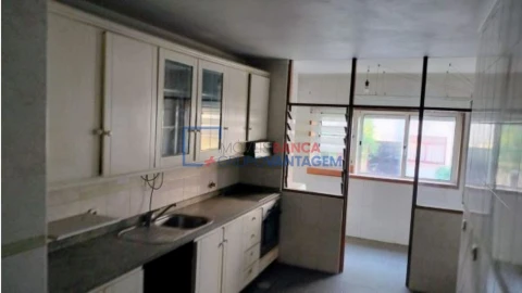 Apartamento T2 para Venda em Mafamude e Vilar do Paraíso