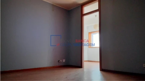 Apartamento T2 para Venda em Mafamude e Vilar do Paraíso